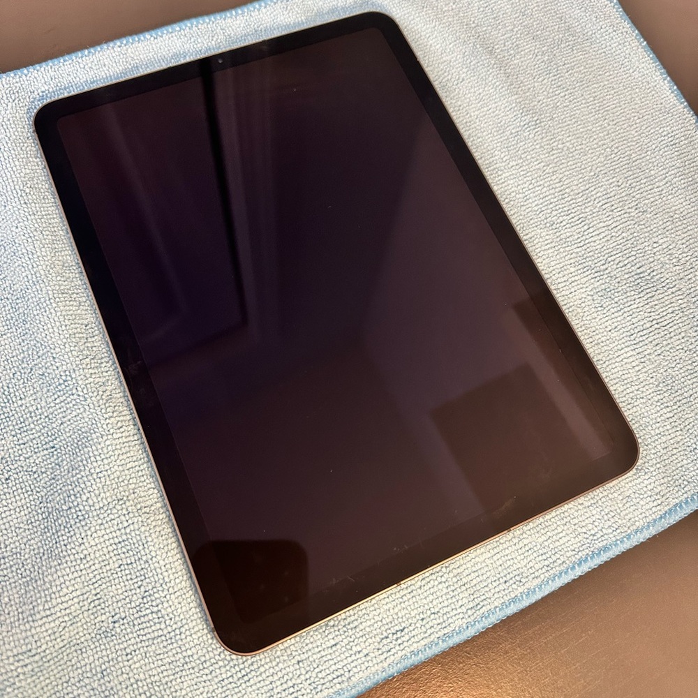 iPad Air 4th generation wi-fi 64GB